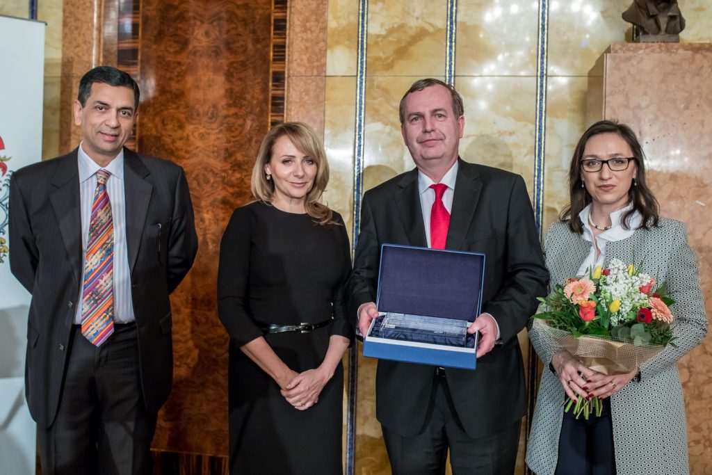 long_term_contribution_to_congress_tourism_prof__tomas_zima_rector_of_the_charles_university_in_prague