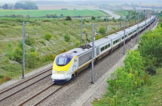eurostarzug-2736247_1920