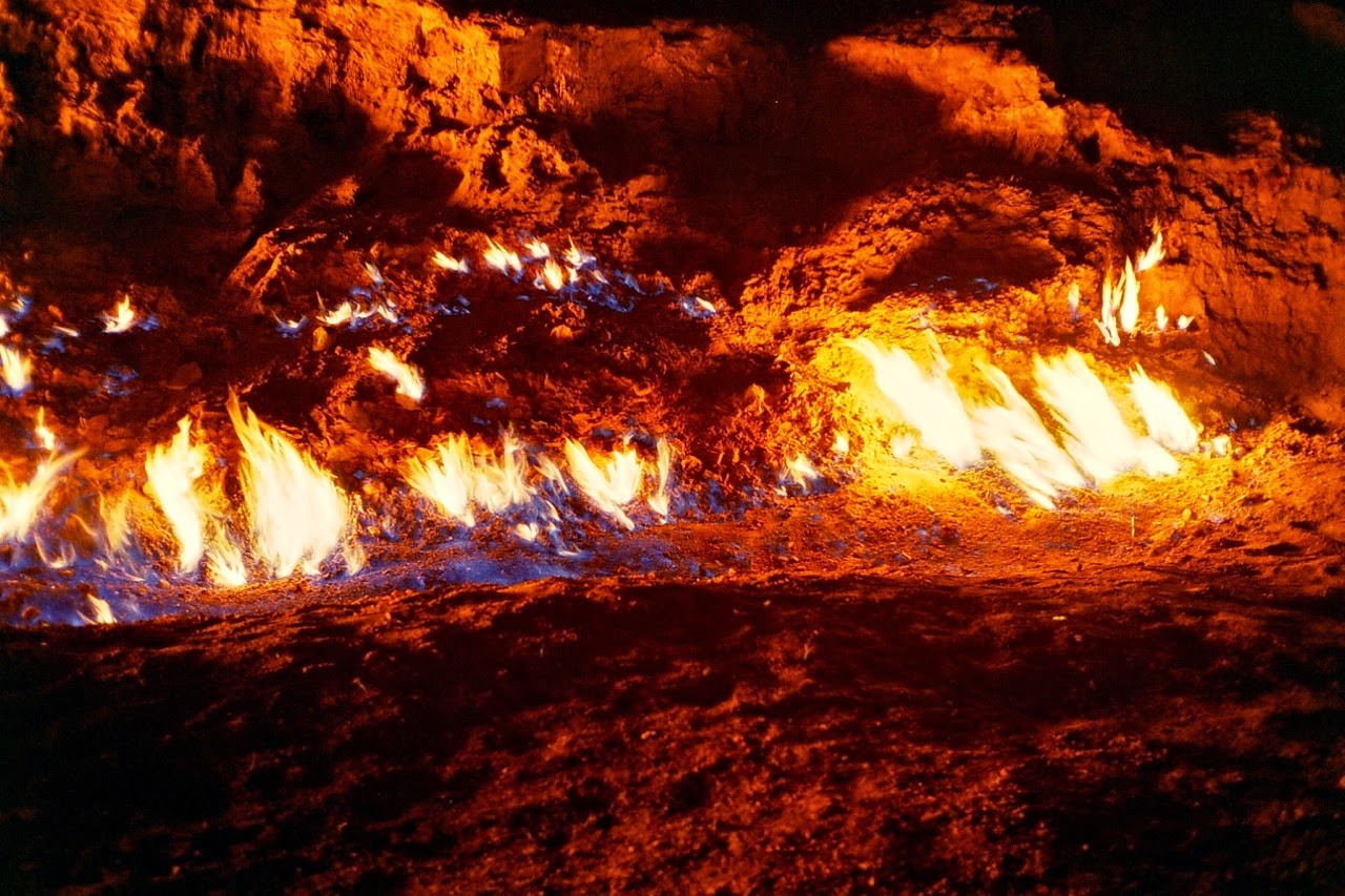 yanar_dag_burning_mountain_baku
