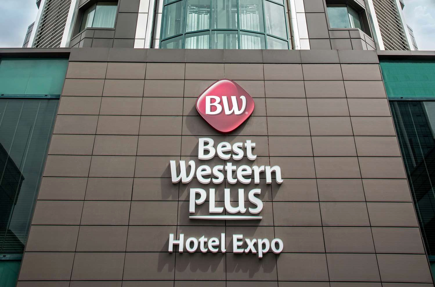 best_western_plus_expo_hotel