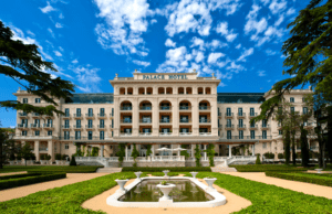 kempinski-palace-portoroz-pool-hotel-spa