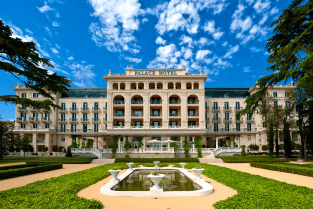 kempinski-palace-portoroz-pool-hotel-spa