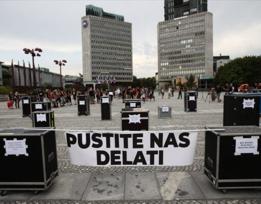 protest-ljubljana-parlament2