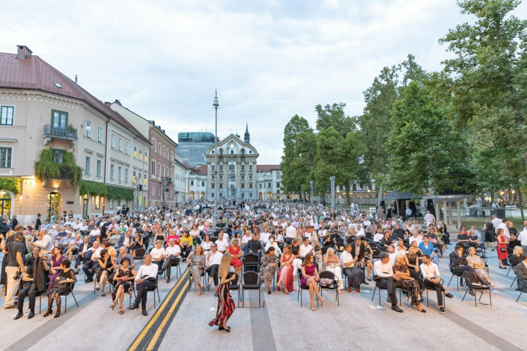 ljubljana festival kongresni trg square