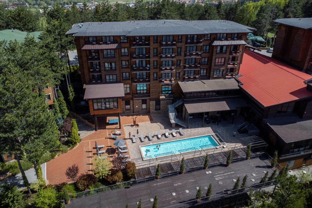 maxi-hotel-velingrad-pool-drone-photo-summer
