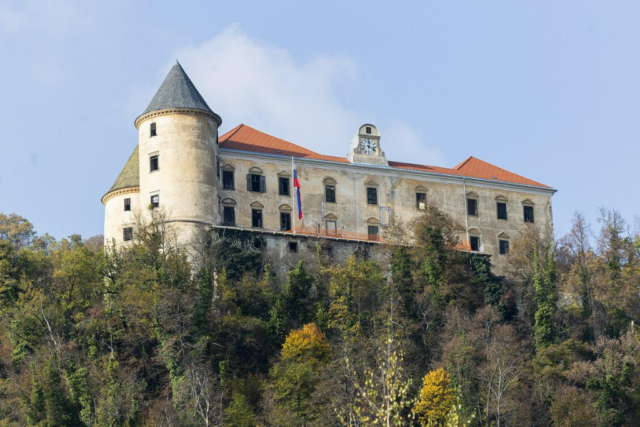 Podčetrek_Castle