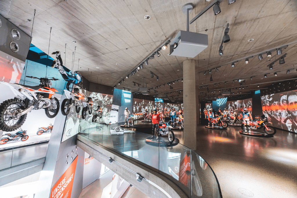 ktm_motohall