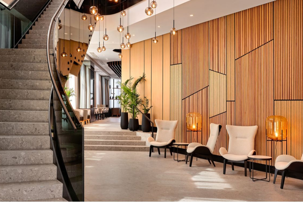 ac_hotel_split
