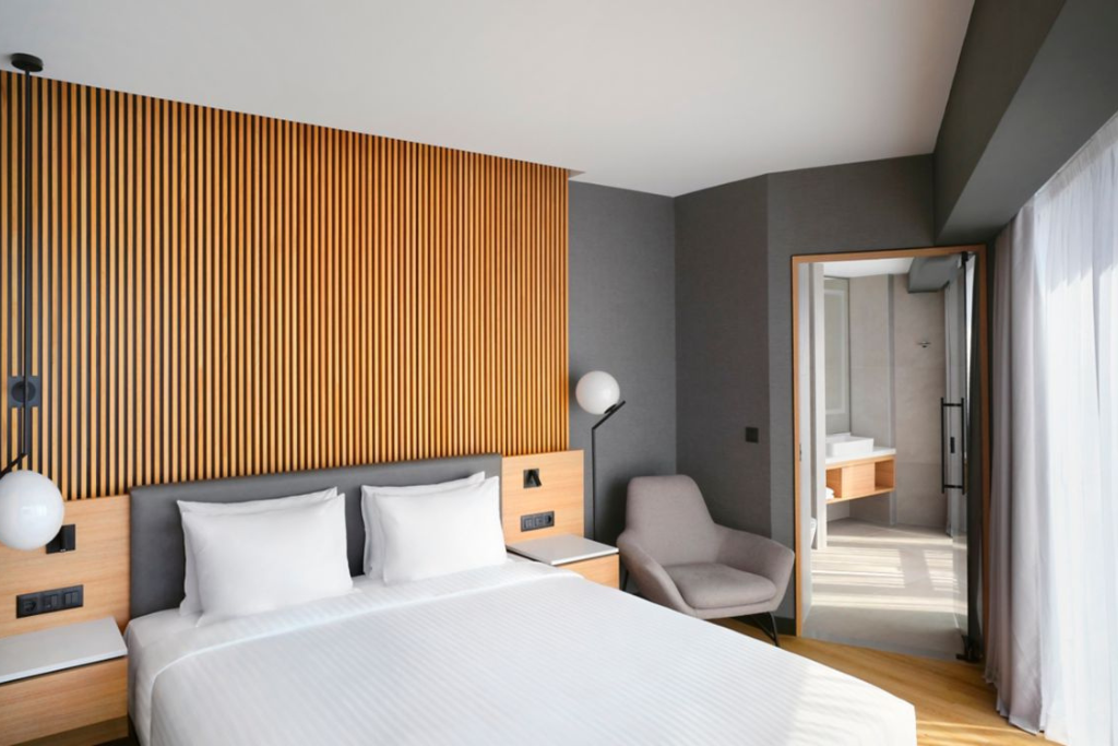 ac_hotel_split