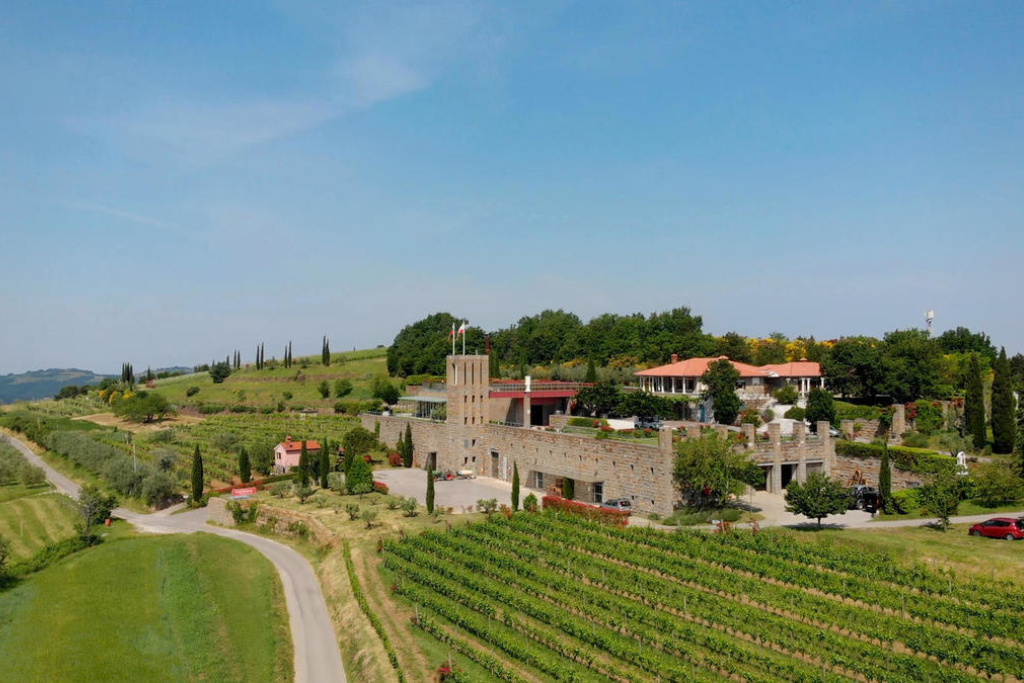 santomas_winery