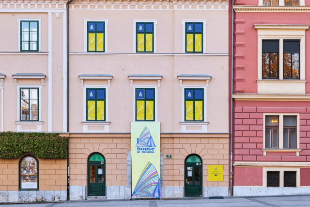 hisa_iluzij hisa_iluzij