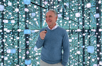 The Da Vinci Code author visits Prague’s Signal Space dan_brown_prague